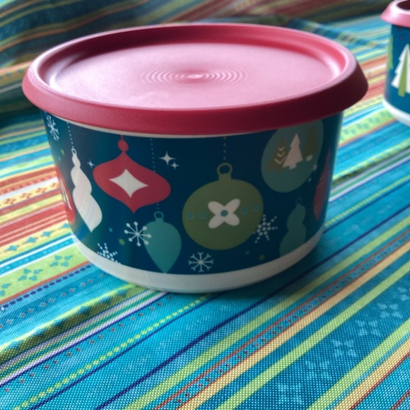 Tupperware 3 piece Holiday Stacking Canister set - Picture 4 of 10